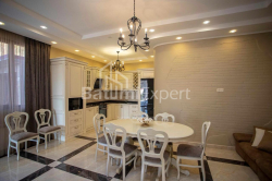 Mesken 500 m² Daire - Petre Iberi, Gonio, Gürcistan