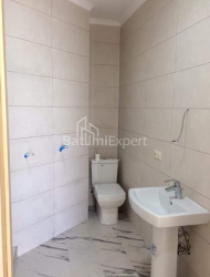 Daire 101.4 m² Daire - Ahalgazrdoba, Makhinjauri, Gürcistan
