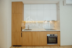 Daire 84 m² Daire - Kahramanlar Sokağı, Batumi, Gürcistan