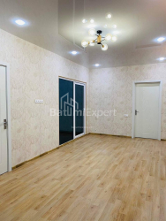 Daire 76 m² Daire - Şalva Inasaridze, Batumi, Gürcistan