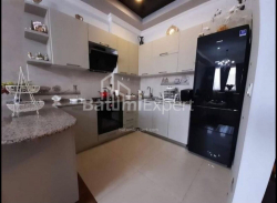 Daire 56 m² Daire - Selima Khimshiashvili, Batumi, Gürcistan