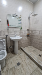 Daire 67 m² Daire - Şerif Khimshiashvili, Batumi, Gürcistan