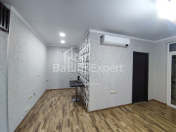 Daire 71.5 m² Daire - Şerif Khimshiashvili, Batumi, Gürcistan