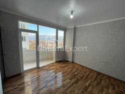 Daire 71.5 m² Daire - Şerif Khimshiashvili, Batumi, Gürcistan