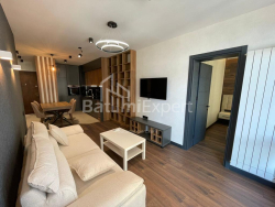 Daire 3-oda 61.6 m² - Kahramanlar Sokağı, Batumi