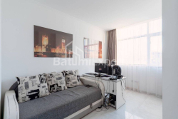 Daire 3-oda 75.6 m² - Niko Pirosmani, Batumi