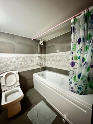 Daire 90 m² Daire - Yusuf Kobaladze, Batumi, Gürcistan