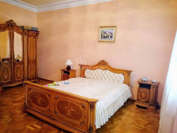 Daire 200 m² Daire - Noe Jordania, Batumi, Gürcistan