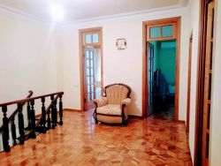 Daire 200 m² Daire - Noe Jordania, Batumi, Gürcistan