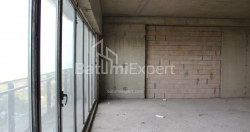 Daire 75.75 m² Daire - Lech ve Maria Kachinsky, Batumi, Gürcistan