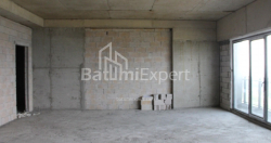 Daire 2-oda 75.8 m² - Lech ve Maria Kachinsky, Batumi