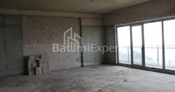 Daire 75.75 m² Daire - Lech ve Maria Kachinsky, Batumi, Gürcistan